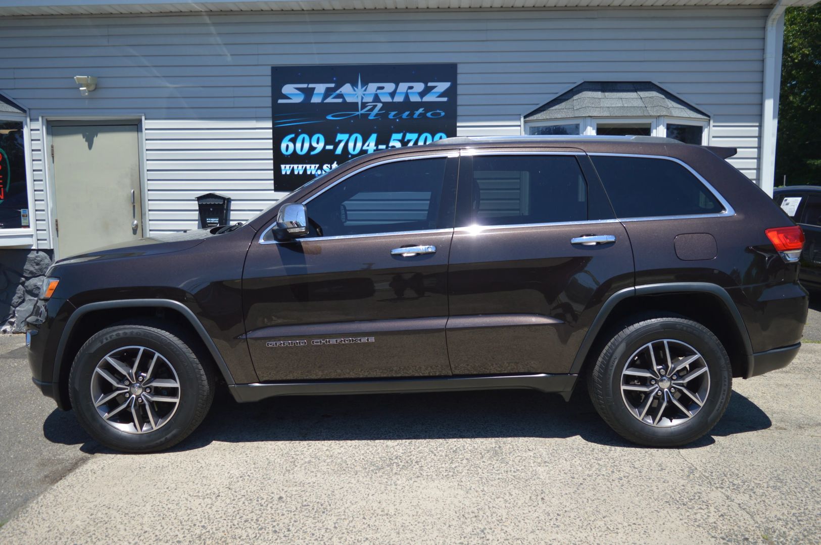jeep grand cherokee 2017 1C4RJFBG8HC734946 image jeep grand cherokee 2017 1C4RJFBG8HC734946 image